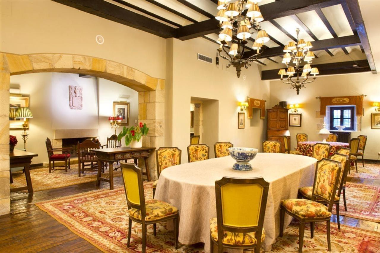 Parador De Santillana Del Mar Ngoại thất bức ảnh